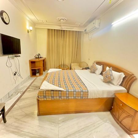 Hotel Pablas International, New Delhi, Near Metro Exterior foto